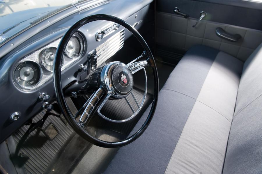  Packard 200 Sedan 1951 года  (фото 9 из 19)